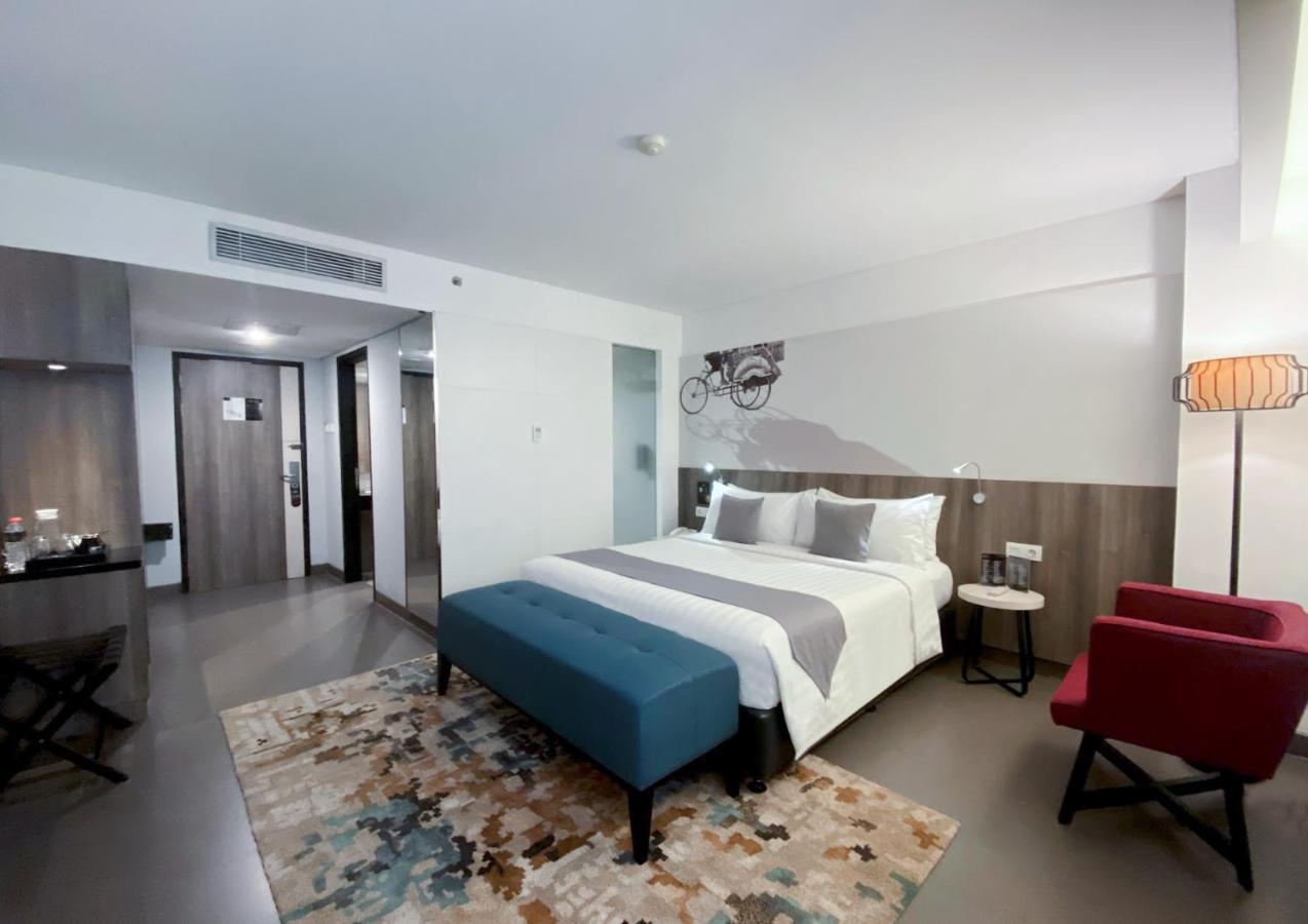 Hotel Neo Malioboro By Aston Yogyakarta Exterior foto