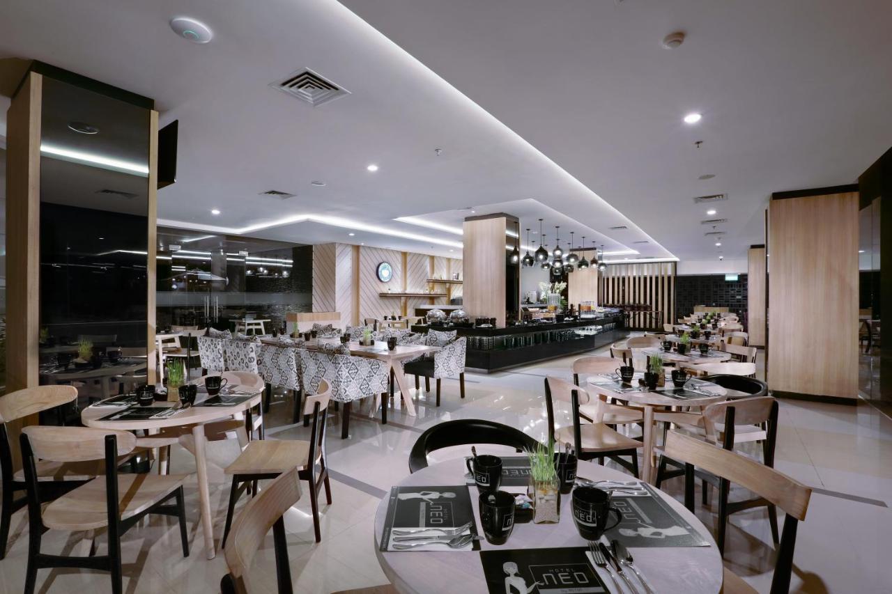 Hotel Neo Malioboro By Aston Yogyakarta Exterior foto