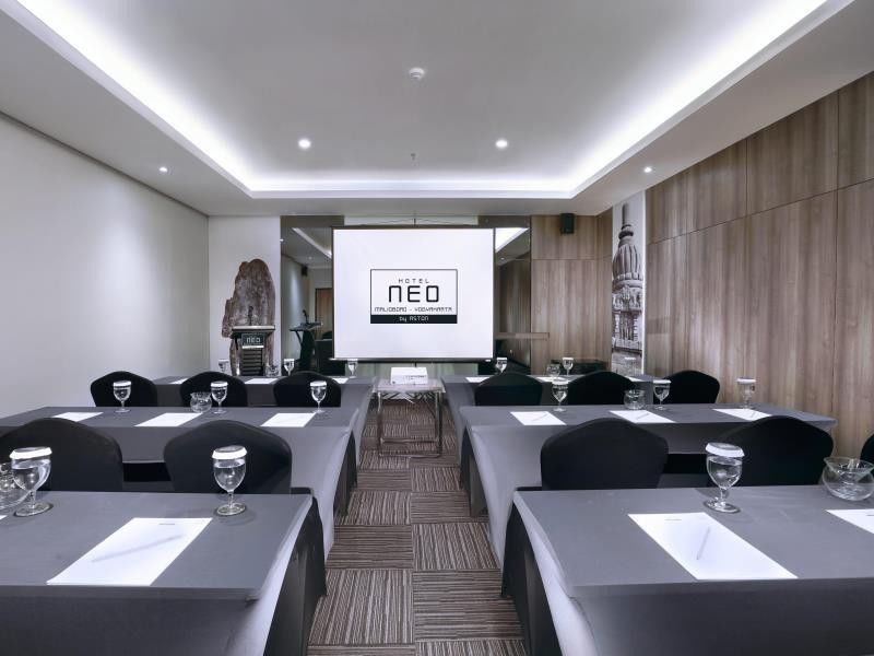 Hotel Neo Malioboro By Aston Yogyakarta Exterior foto