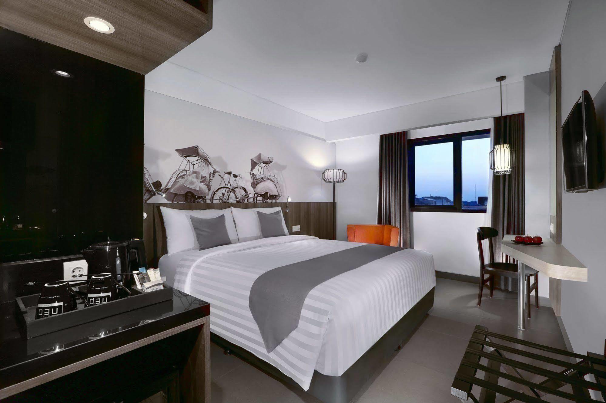 Hotel Neo Malioboro By Aston Yogyakarta Exterior foto